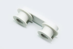 holder for kurveskinne